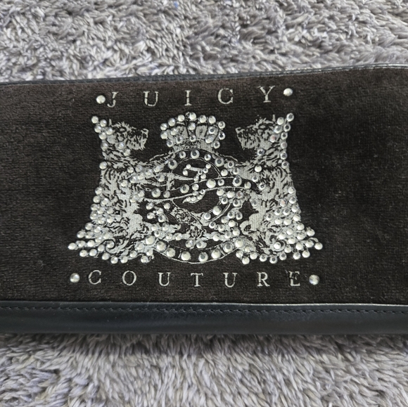 Juicy Couture Black Wallet with Silver Logo JUICY COUTURE VELOUR WALLET - Picture 4 of 9